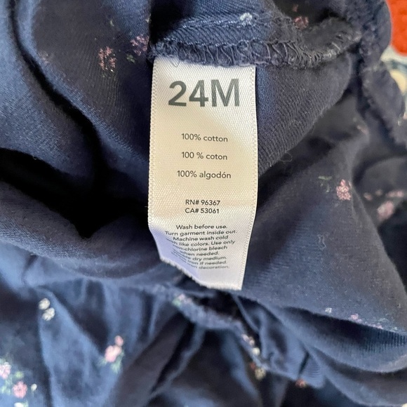 Long sleeve cotton onesie in navy with tiny florals size 24M - Picture 4 of 4